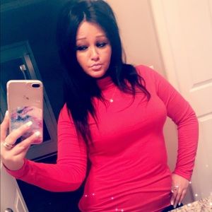 Meet your Posher, Sanela